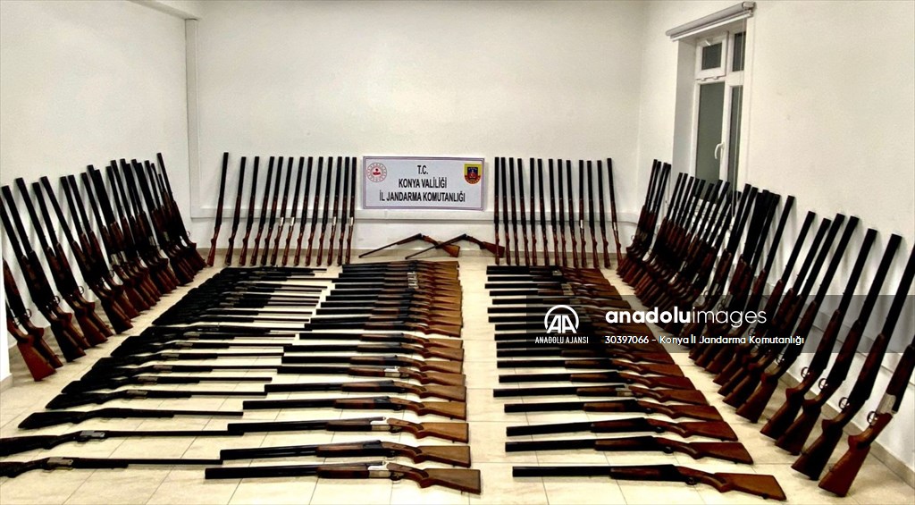 Beyşehir'de silah kaçakçılığı operasyonunda 309 av tüfeği ele geçirildi