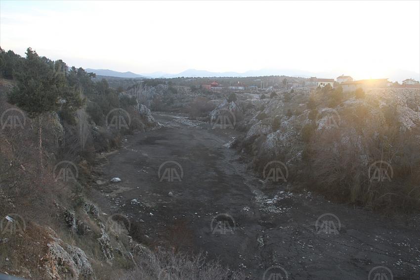 Beyşehir Gölü'nü besleyen dereler kar yağışı bekliyor