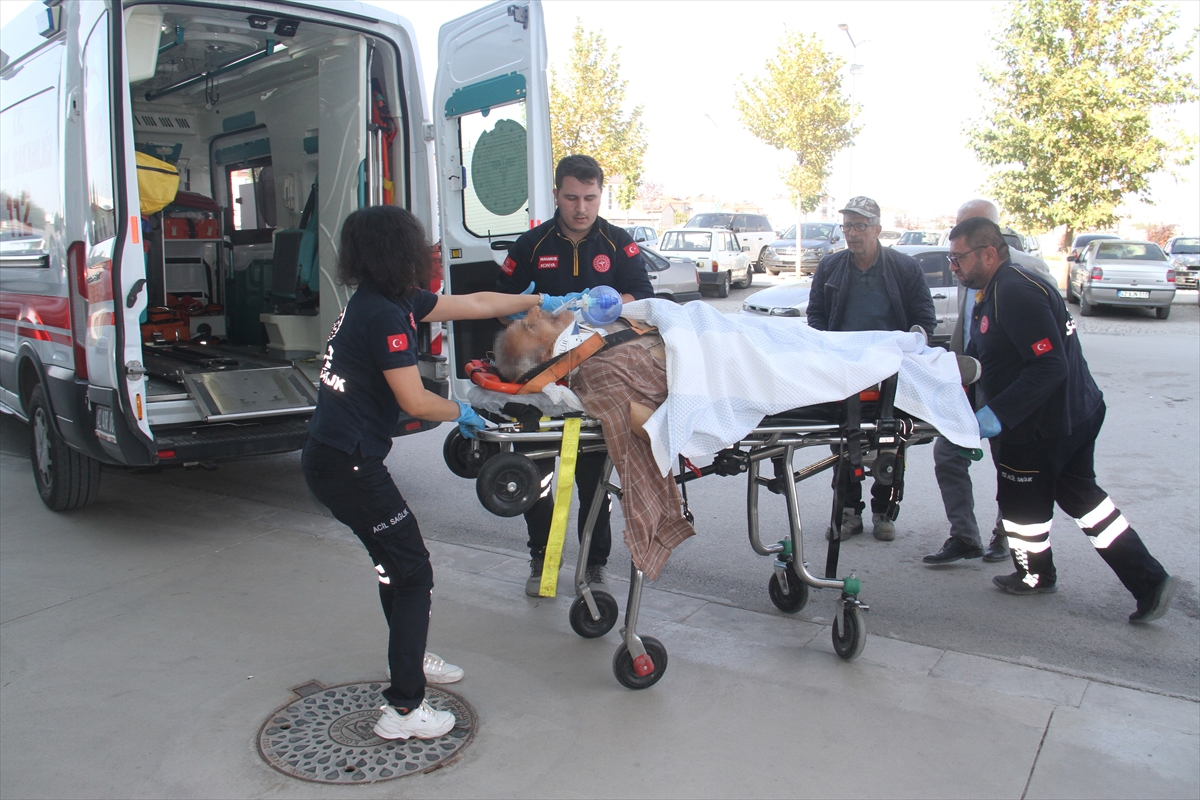 Beyşehirde ağaçtan düşen kişi öldü