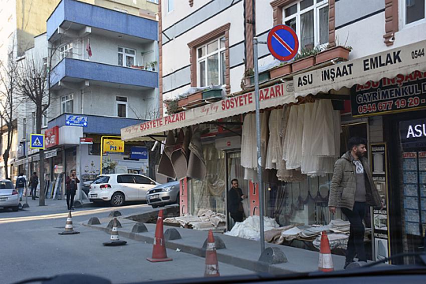 Bina ve Dükkan önü kapatmak suç!