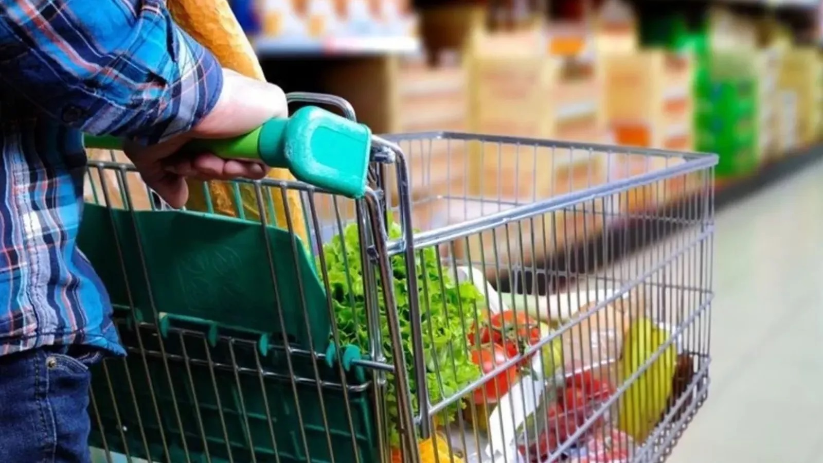 Bir gecede 700 ürüne zam geldi! Marketler etiket mesaisine kaldı