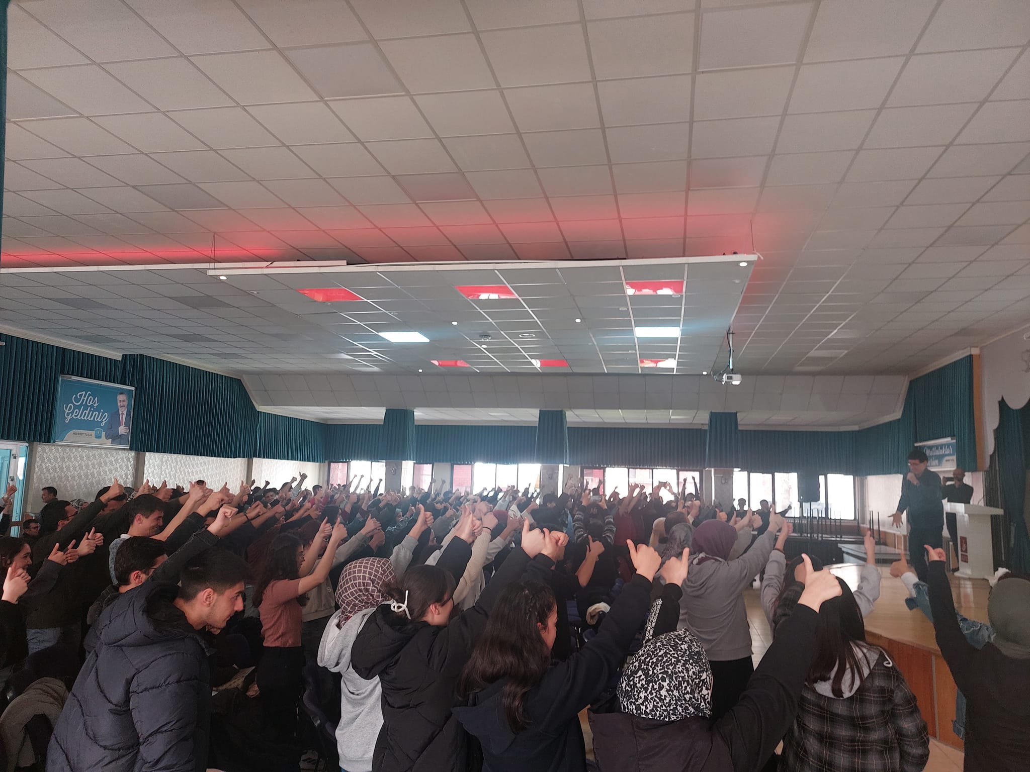 Bonus Hoca Süleyman Beledioğlu Seydişehirde 12. Sınıf Öğrencileri ile  buluştu