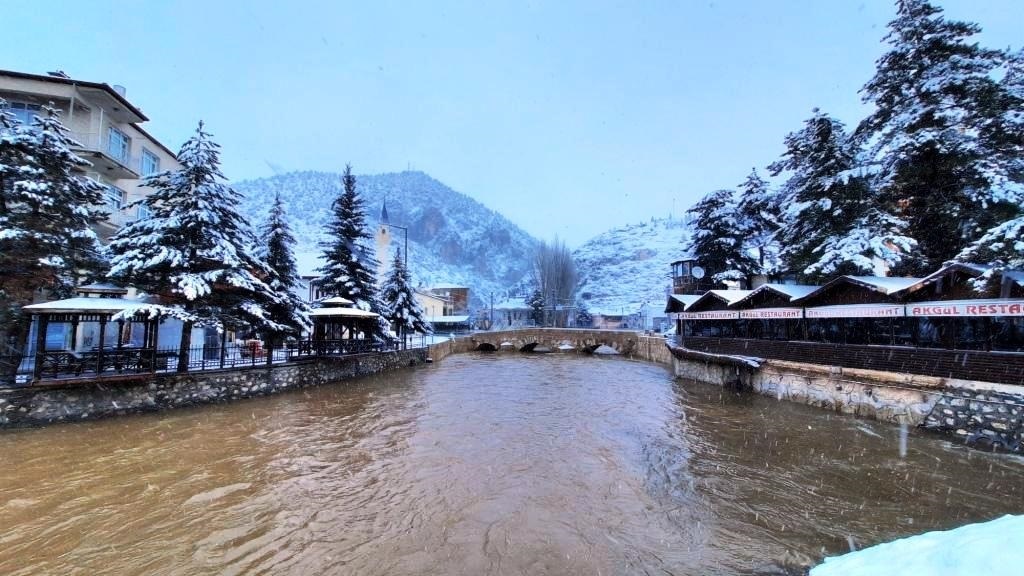 Bozkır Çarşamba Çayının (Uluçay) Su Debisi Yükseldi.