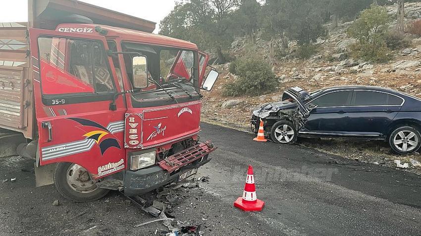  Bozkır-Konya kara yolunda Trafik kazası 3 yaralı.