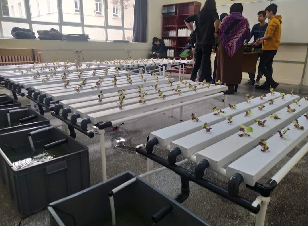 BU OKULDA OKUYAN HER ÖĞRENCİYE BURS İMKÂNI