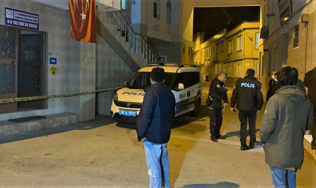 Bursa'da hırsızlık Kuran Kursuna  giren zanlı  imam ağır yaraladı