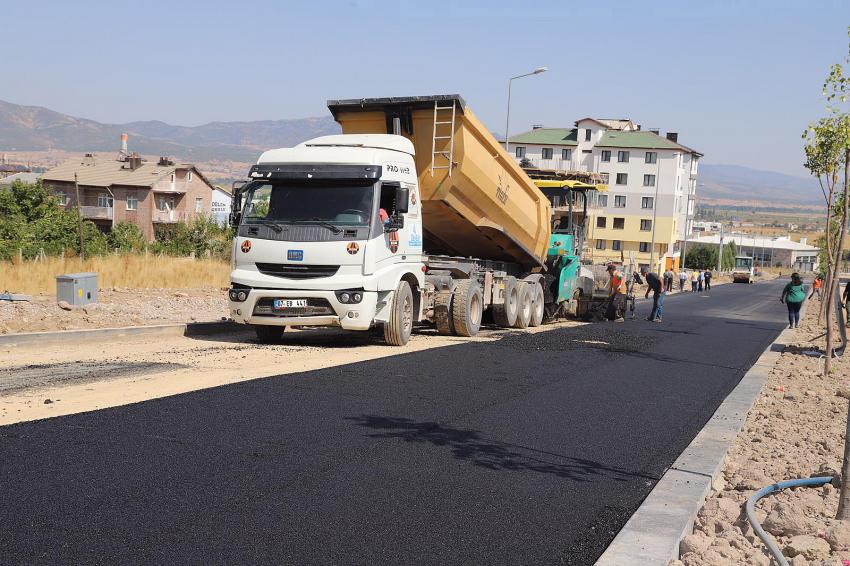  BÜYÜKŞEHİR İlçelerimize 2020’de 380 Kilometre Yol Yaptık