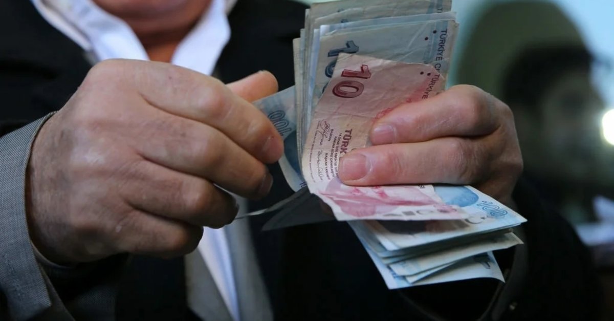 Çalışan emeklileri umutlandıran haber geldi! İkramiye konusunda düzenleme gelebilir