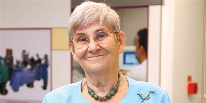 Canan Karatay mevsiminde tüketilmeyen domates için uyarıda bulunarak kansere yol açabileceğini açıkladı.