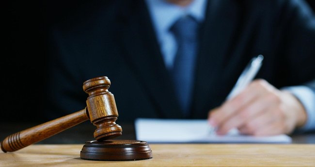 ‘Çirkin karı’ sözüne tazminat