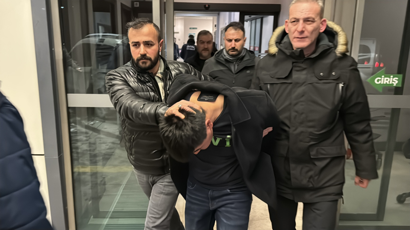 Çocukların gözü önünde katliam! Kardeşi ve yengesini öldürdü