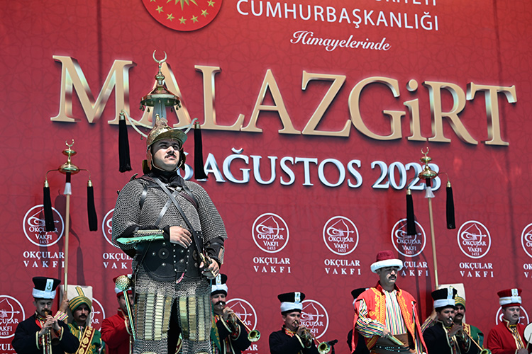 Cumhurbaşkanı Erdoğan: Bazı başlangıçlar tarihin akışını değiştirir, Cumhuriyetimizin yeni asrına böyle girmek istiyoruz