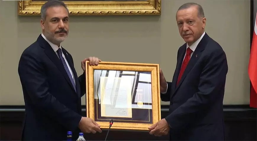 Cumhurbaşkanı Erdoğan'dan Fidan'a üstün hizmet madalyası
