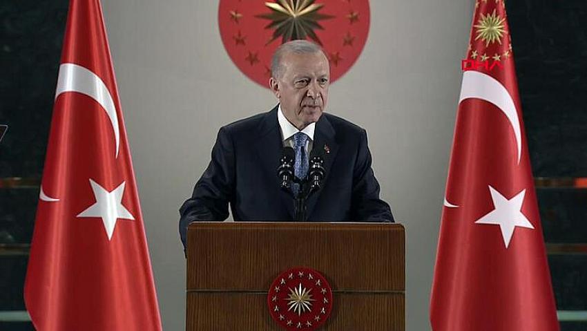 Cumhurbaşkanı Erdoğan'dan öğretmenlere son dakika müjdeleri