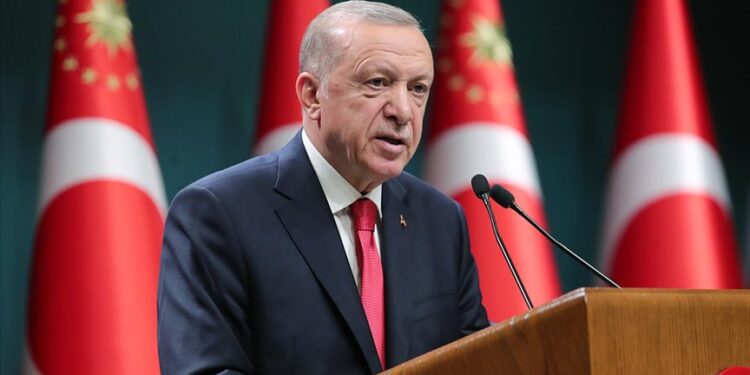 Cumhurbaşkanı Erdoğan, TOKİ sosyal konut projesi için temel atma tarihi verdi