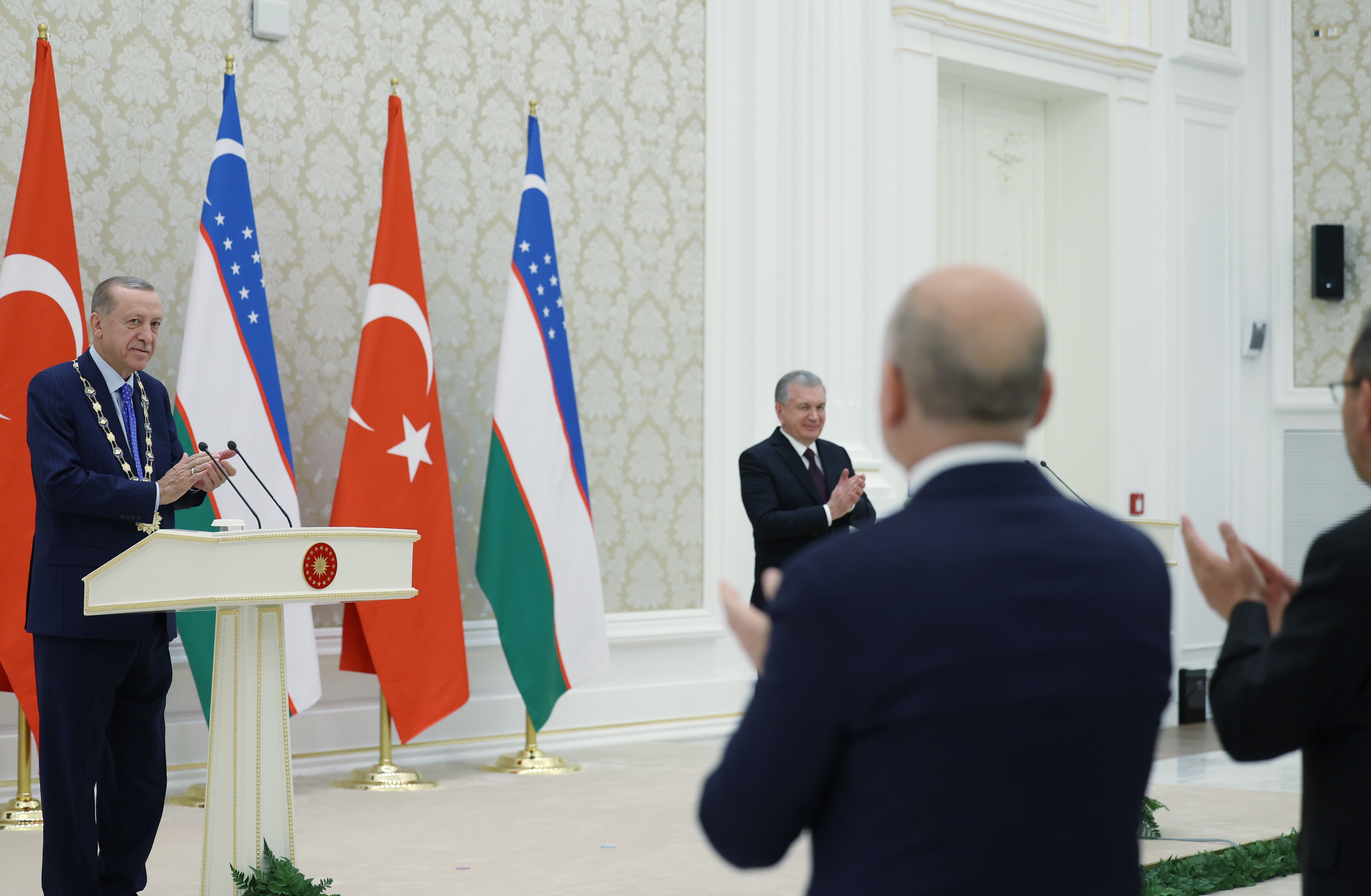 Cumhurbaşkanı Mirziyoyev: Erdoğan’a Dünya çapında iftihar edilen büyük devlet ve siyaset adamı olarak hürmet ediyoruz