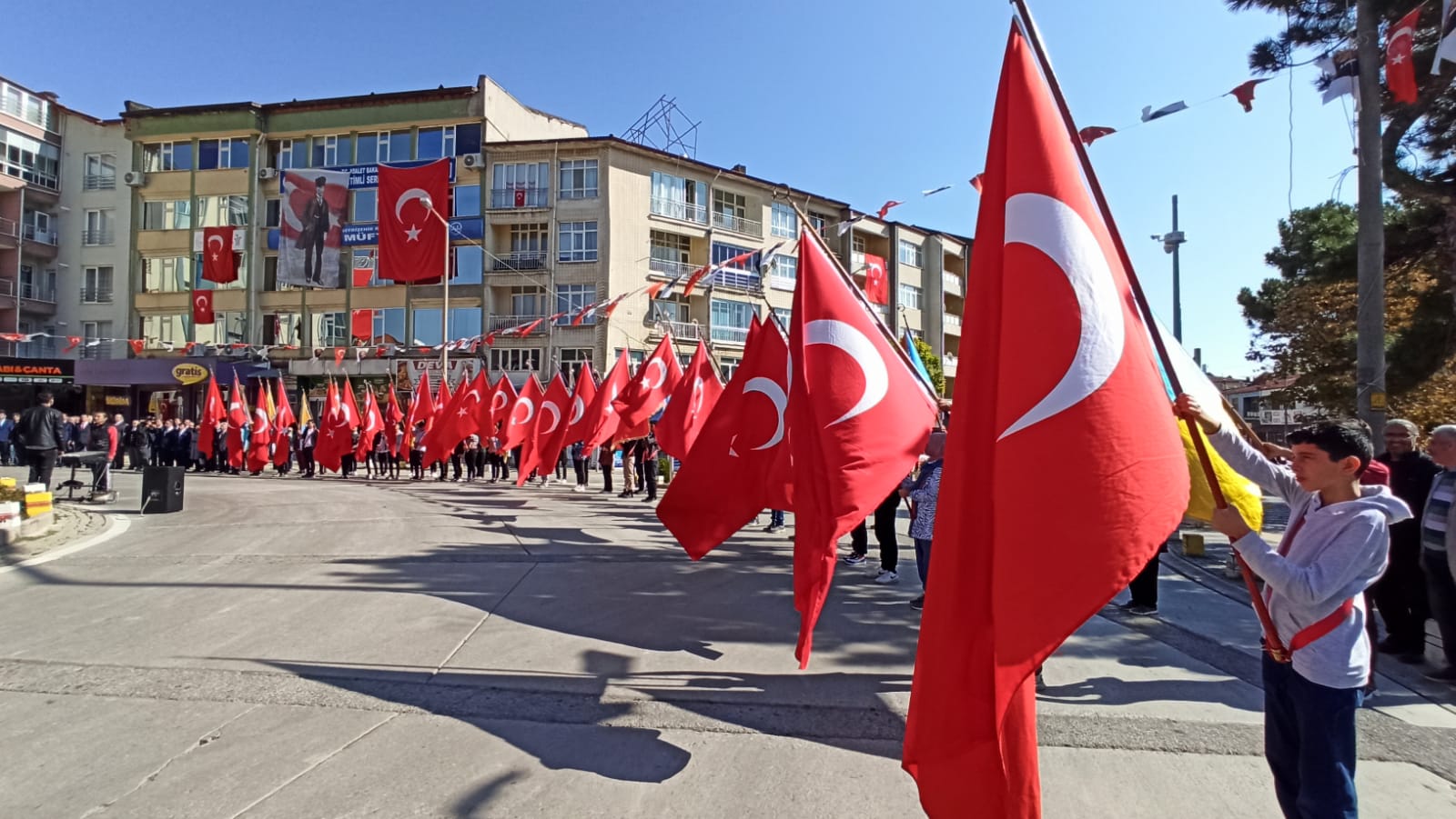 Cumhuriyet Bayramı kutlamaları Seydişehir de törenle  başladı