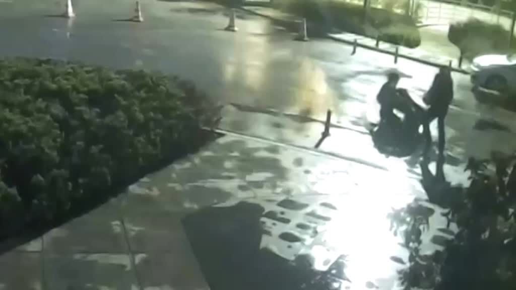 Daha önce 4 kişiyi yaralayan pitbullun, yeni saldırı görüntüleri ortaya çıktı