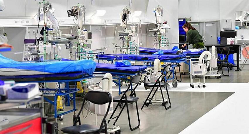 Danimarka'da koronavirüsle ilgili sürpriz gelişme! Hayatlarından çıkarıyorlar