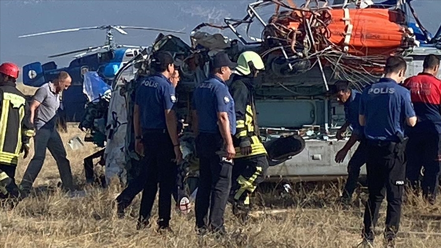 Denizli'de yangın söndürme helikopteri düştü: 2 ölü 5 yaralı!