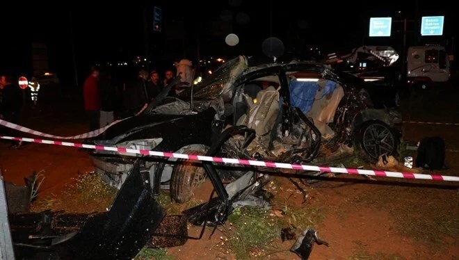 DENİZLİ - Başkanın oğlunun karıştığı kazada 4 kişi hayatını kaybetti, 3 kişi yaralandı