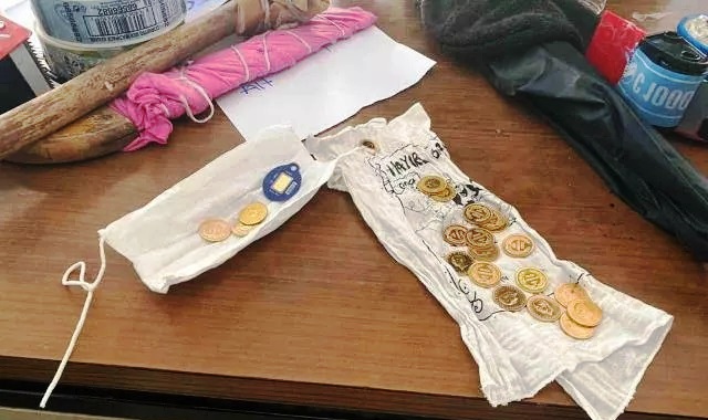 Depremzedeler için yardım merkezine gelen yorgandan çıkanlar hayrete düşürdü!