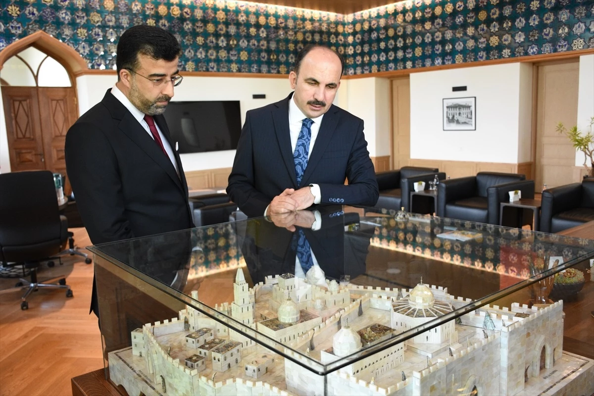 Dünya Belediyeler Birliği Başkanı Gazze'nin Yeniden İmarı İçin Çalışma Ekibi Oluşturdu