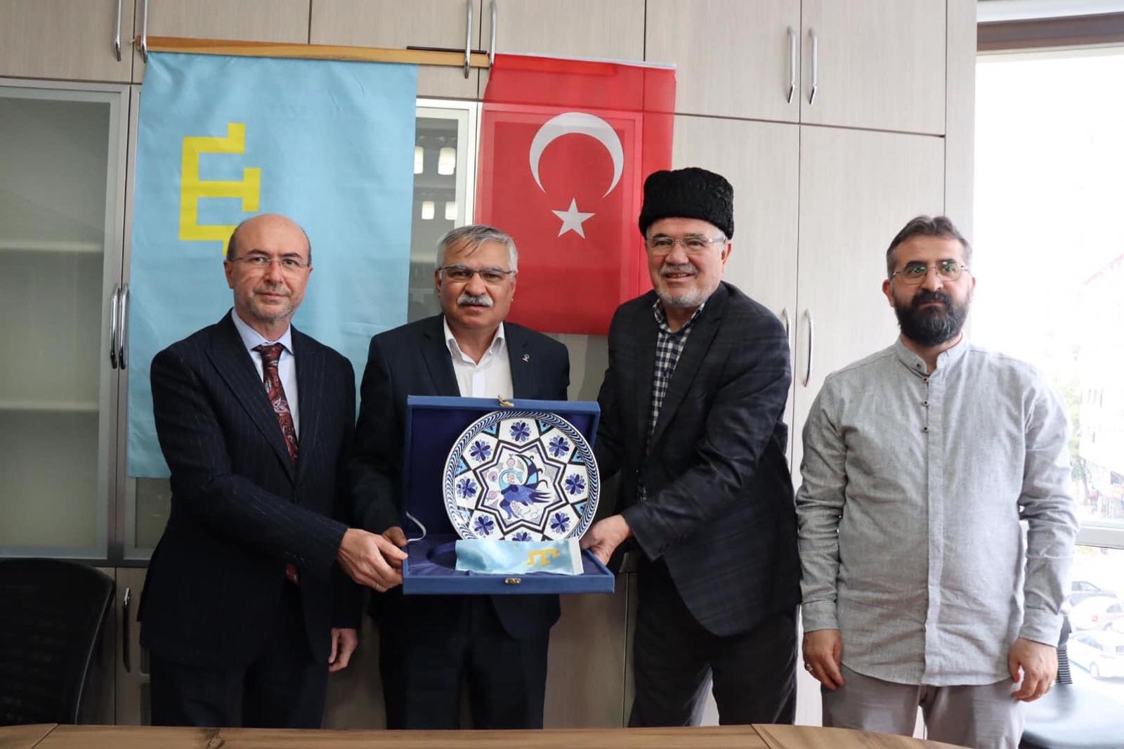 Dünya Kırım Tatar Derneğinden Selçuklu Belediyesine ziyaret