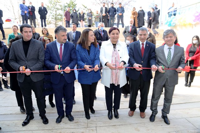 Dünyanın İlk Kadın Teşkilatına KOP Desteği