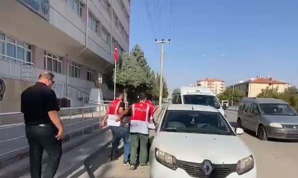 DUVARI DELEREK KUYUMCUYA GİRMEYE ÇALIŞAN ŞAHIS YAKALANDI