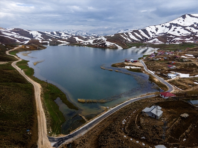 Eğri Göl Geyik dağlarına bahar geldi FOTOHABER