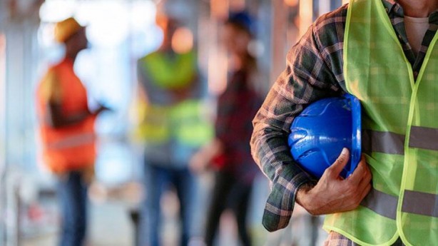 Emekli ve çalışan milyonlara güzel haber! Ücret kaybı bitiyor