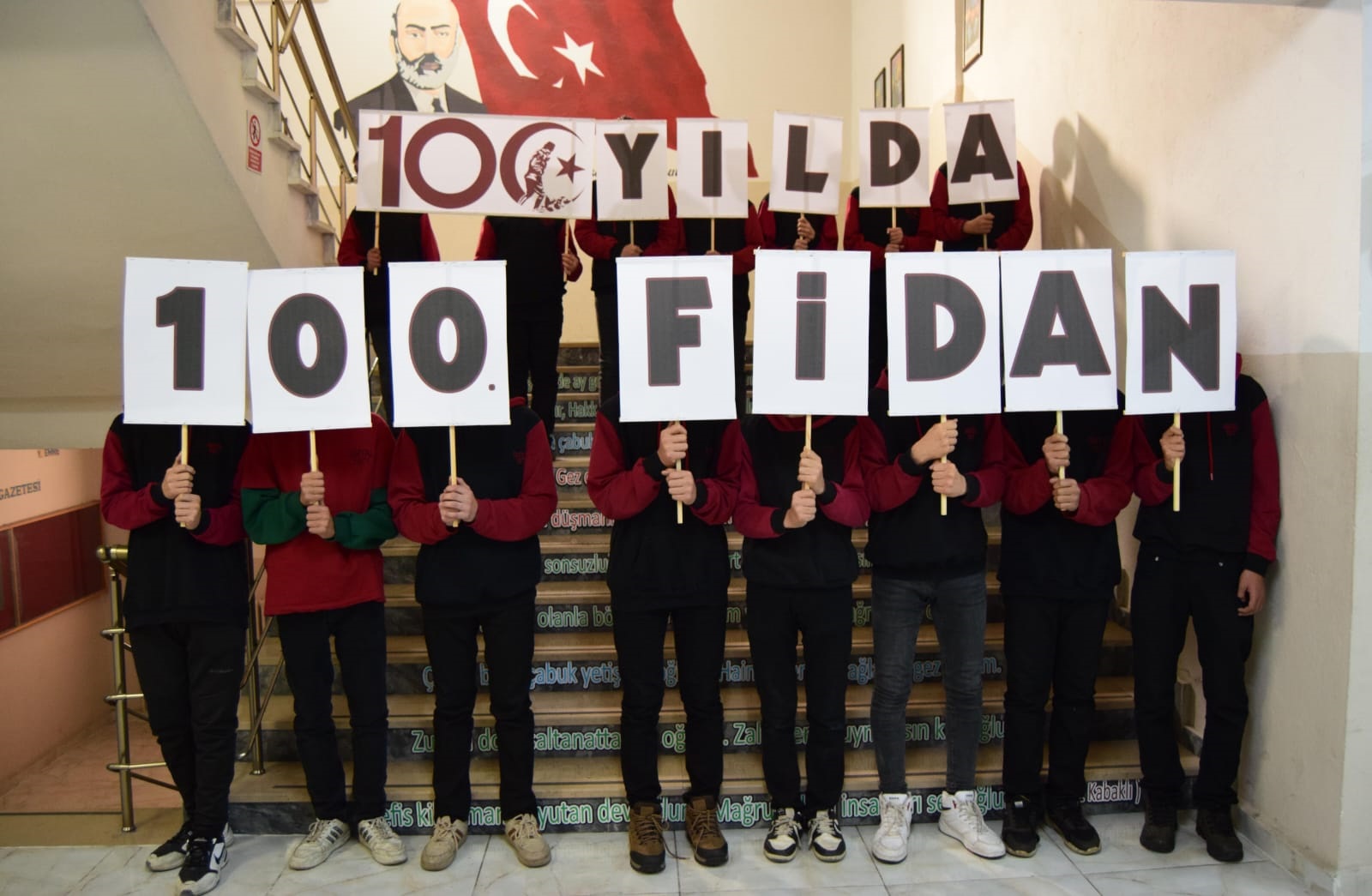 ENDÜSTRİ MESLEK LİSESİ100. YILDA 100 FİDAN ETKİNLİĞİ YAPTI.