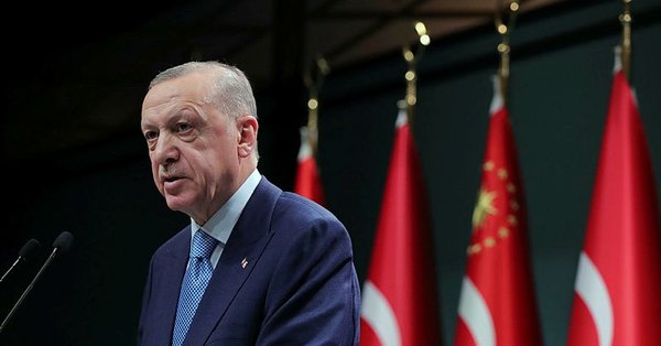 Erdoğan, kendisine tehditler savuran CHP'li Özgür Özel'e de dava açacağını söyledi.