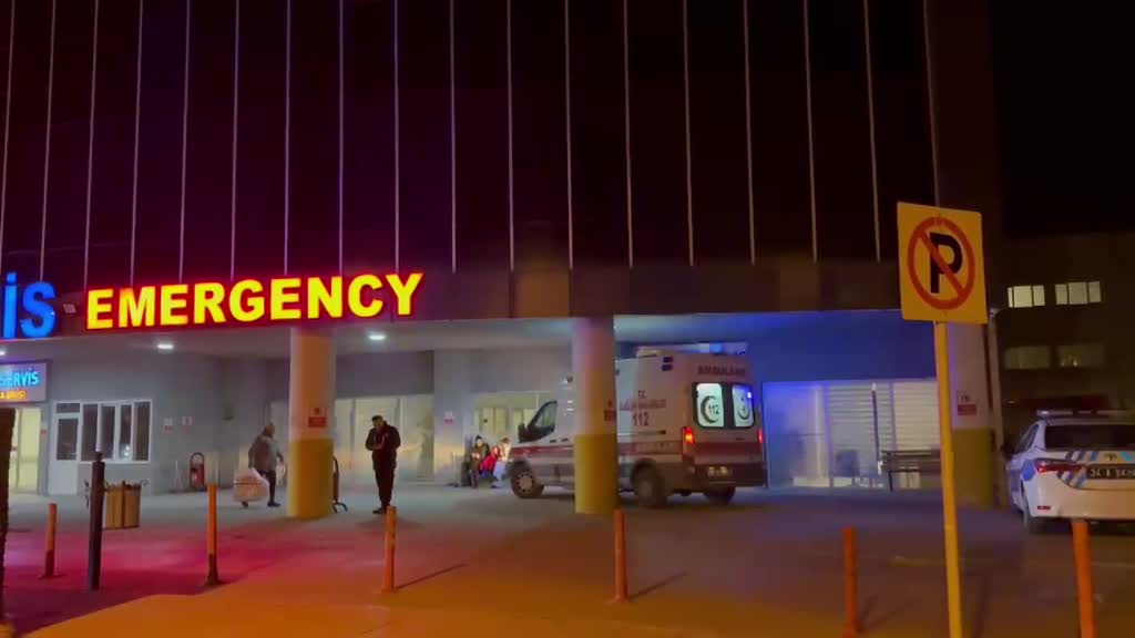 ERZİNCAN - Öğrenci servisinin sulama kanalına düştüğü kazada 11 kişi yaralandı