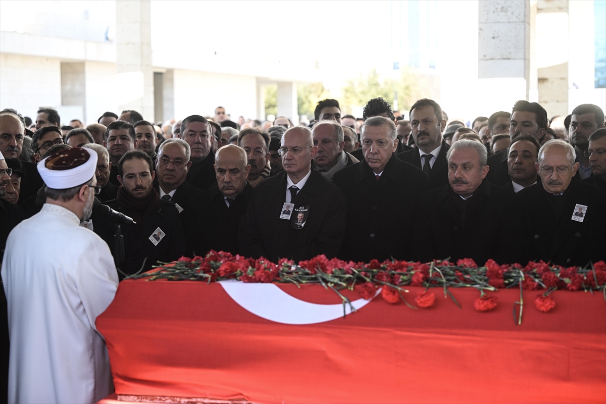 Eski CHP Genel Başkanı Deniz Baykal son yolculuğuna uğurlandı