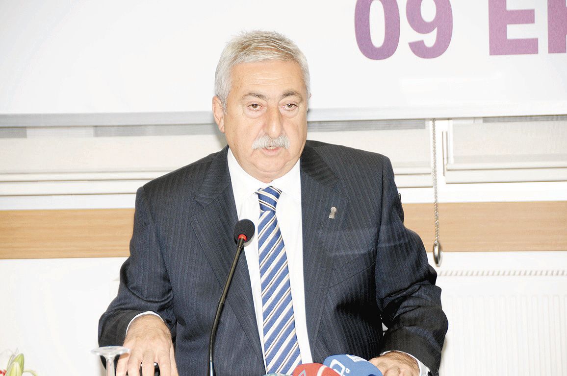 Esnaf faturalar nedeniyle kepenk açamıyor!