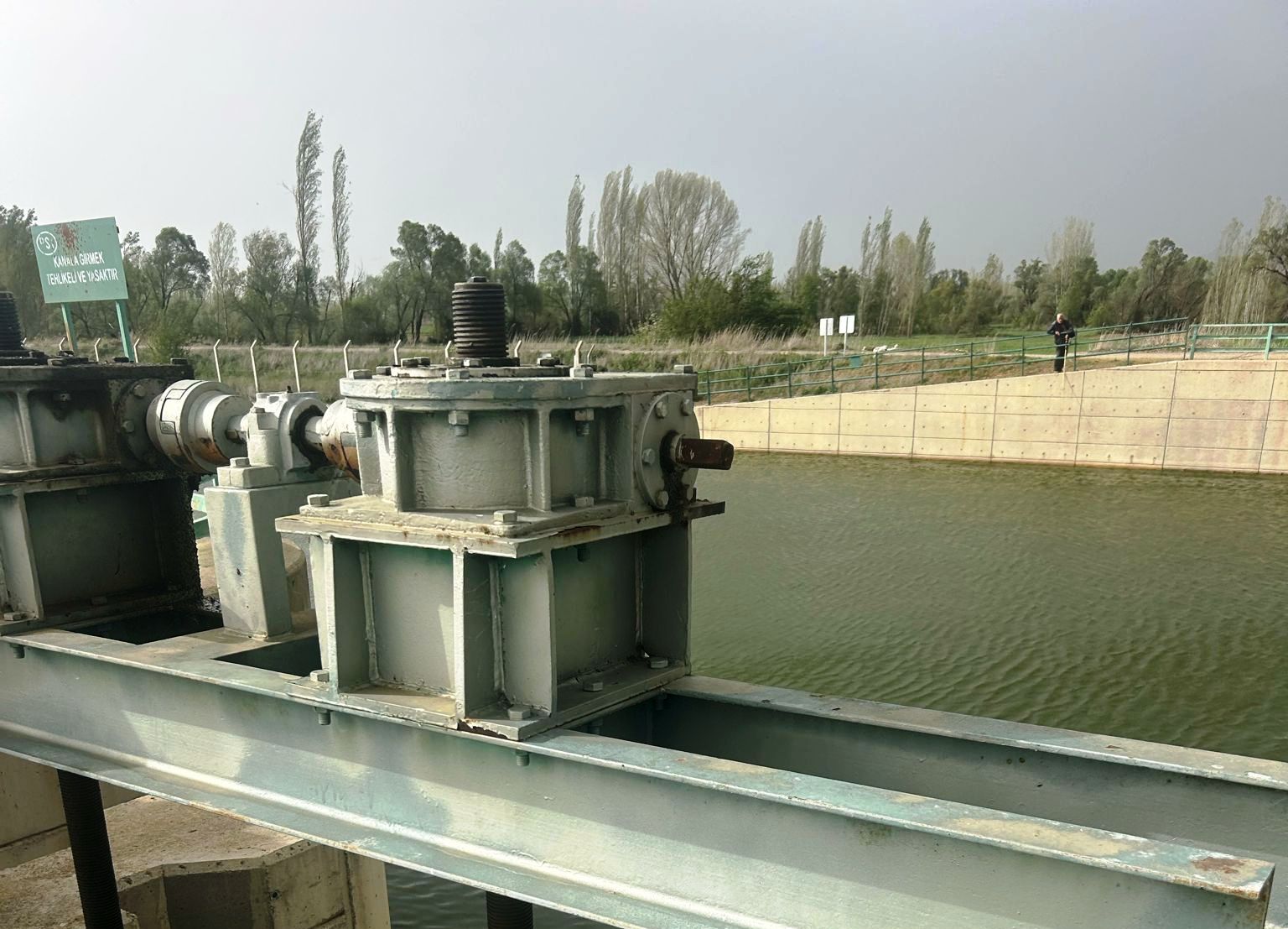 eyşehir Gölü'nden BSA Kanalı'na Su Salımı Başladı