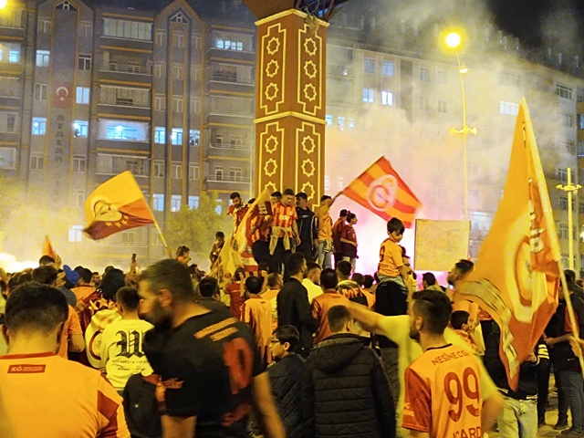 Galatasaray taraftarları Seydişehir'de  şampiyonluğu kutladı VİDEOHABER