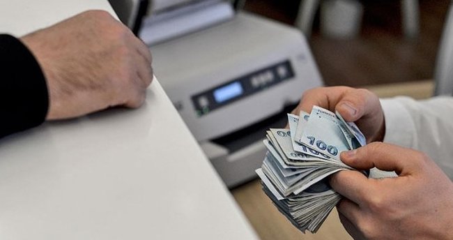 Geçen yıl 810 bin kişi emekliliğe hak kazandı