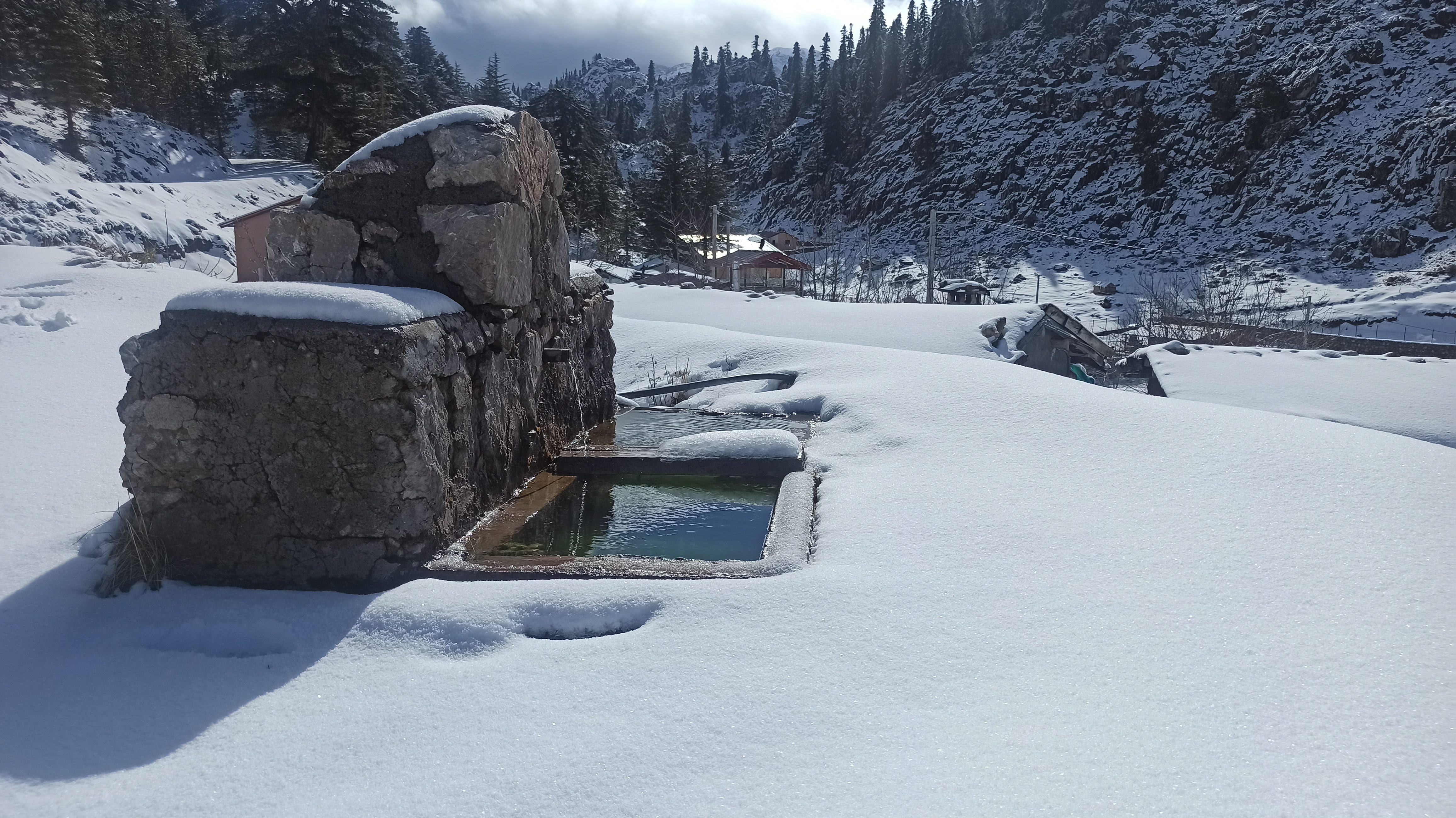 GİDEN GELMEZ DAĞLARINDA  MUHTEŞEM KAR  VİDEO HABER