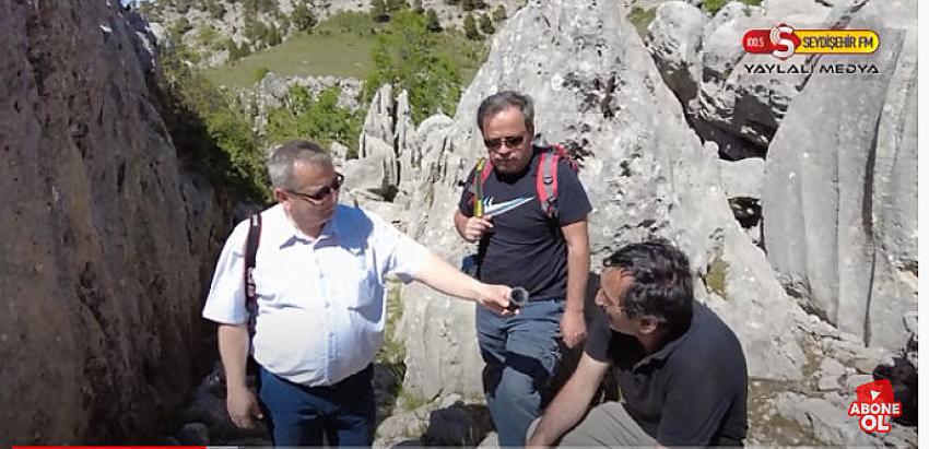 Gidenin Gelmediği, Gelenin Gitmediği, Kralını Bulmadığımız Kral Yolu