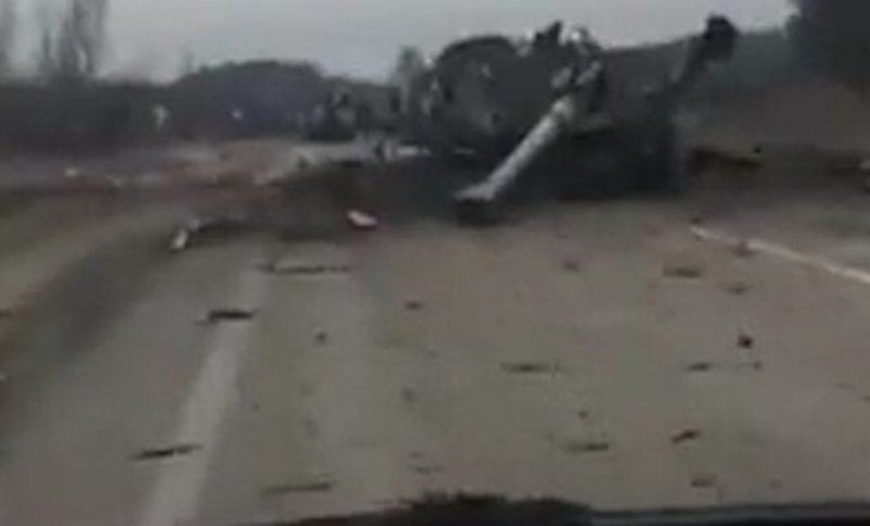 Görüntüler ortaya çıktı! Bayraktar SİHA'sıyla Rus konvoyu vuruldu