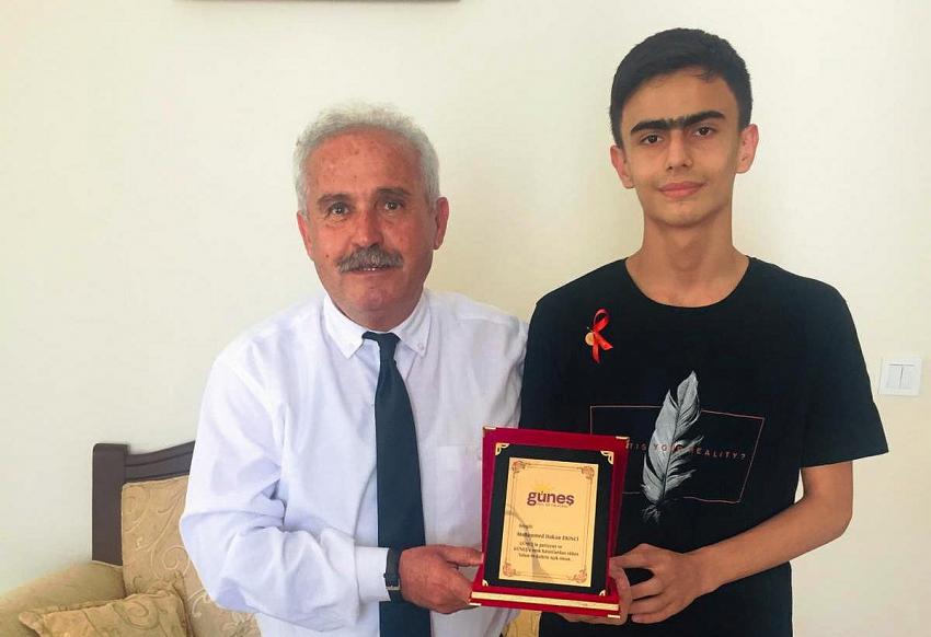 GÜNEŞ ŞAMPİYONU TEBRİK ETTİ  