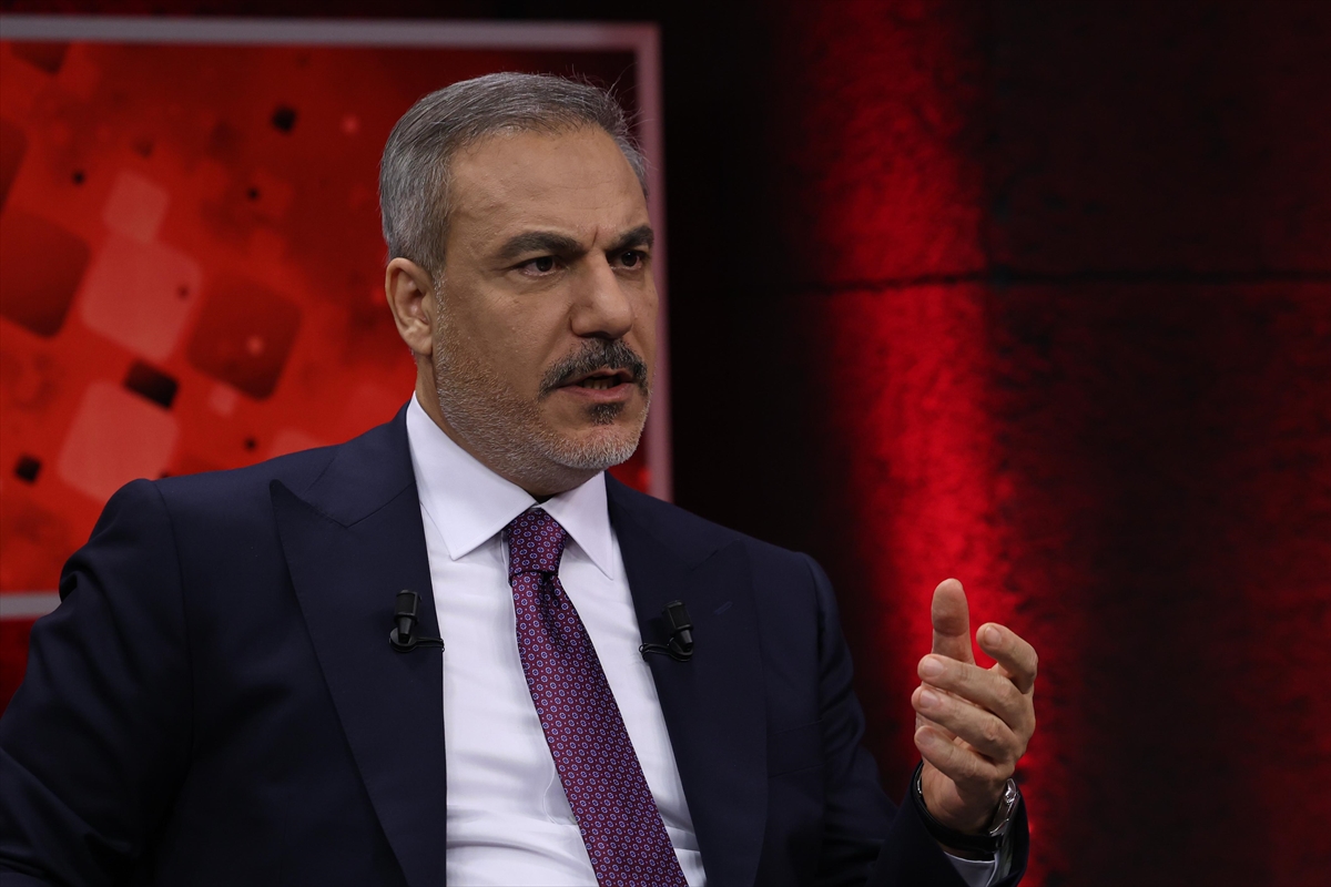 Hakan Fidan, "Bize saldırmayan hiç bir ülkeye saldırmayız" sözlerini de sarf etti.