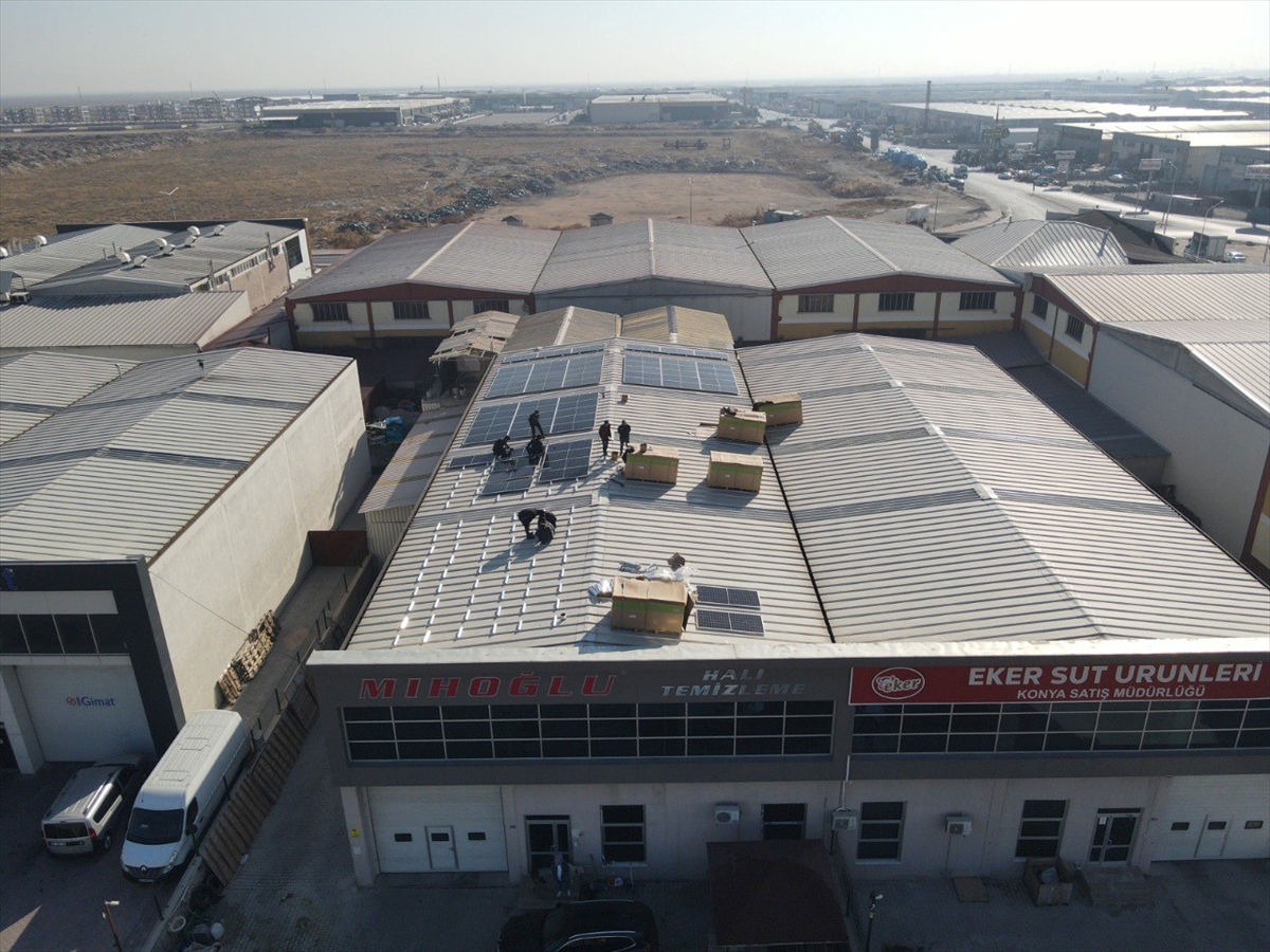Halı yıkama firması, tesis çatısına kurulan panellerle elektrik ihtiyacını güneşten karşılıyor