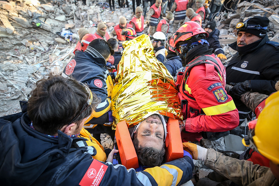 Hatay'da enkaz altında kalan kişi, 149'uncu saatte kurtarıldı