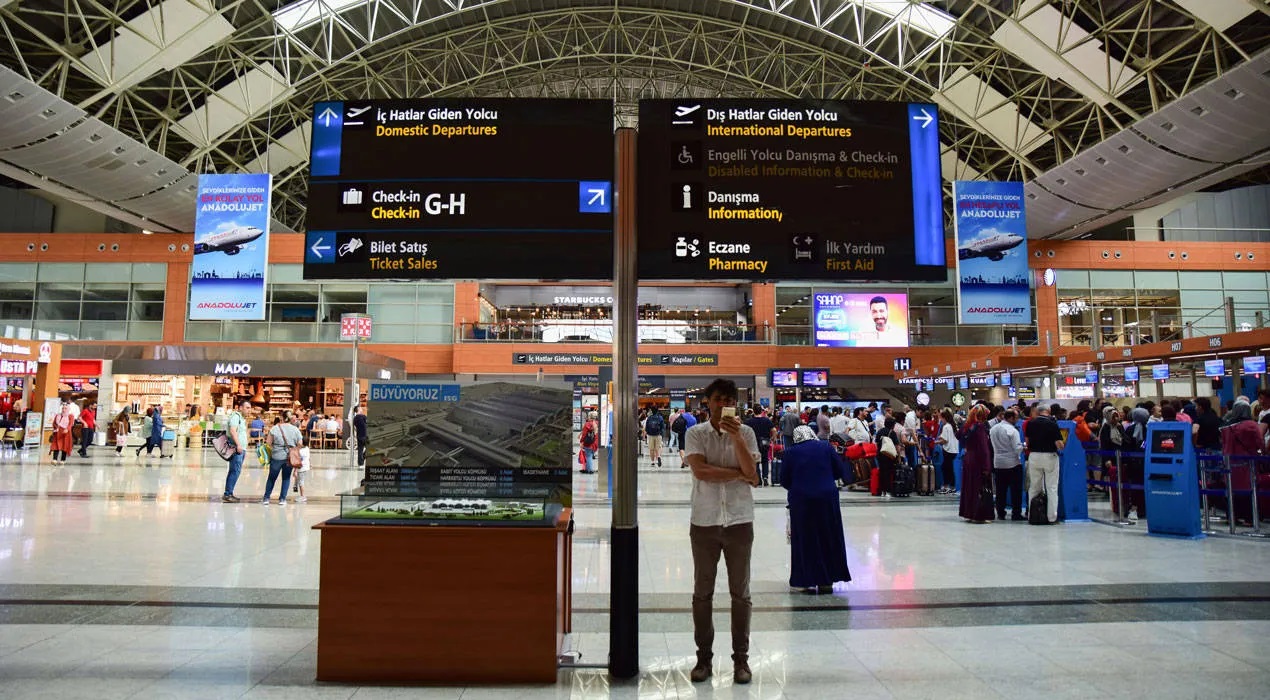 Havaalanı kontrollerinde yeni dönem... Kabul etmeyen yolcu uçağa alınmayacak