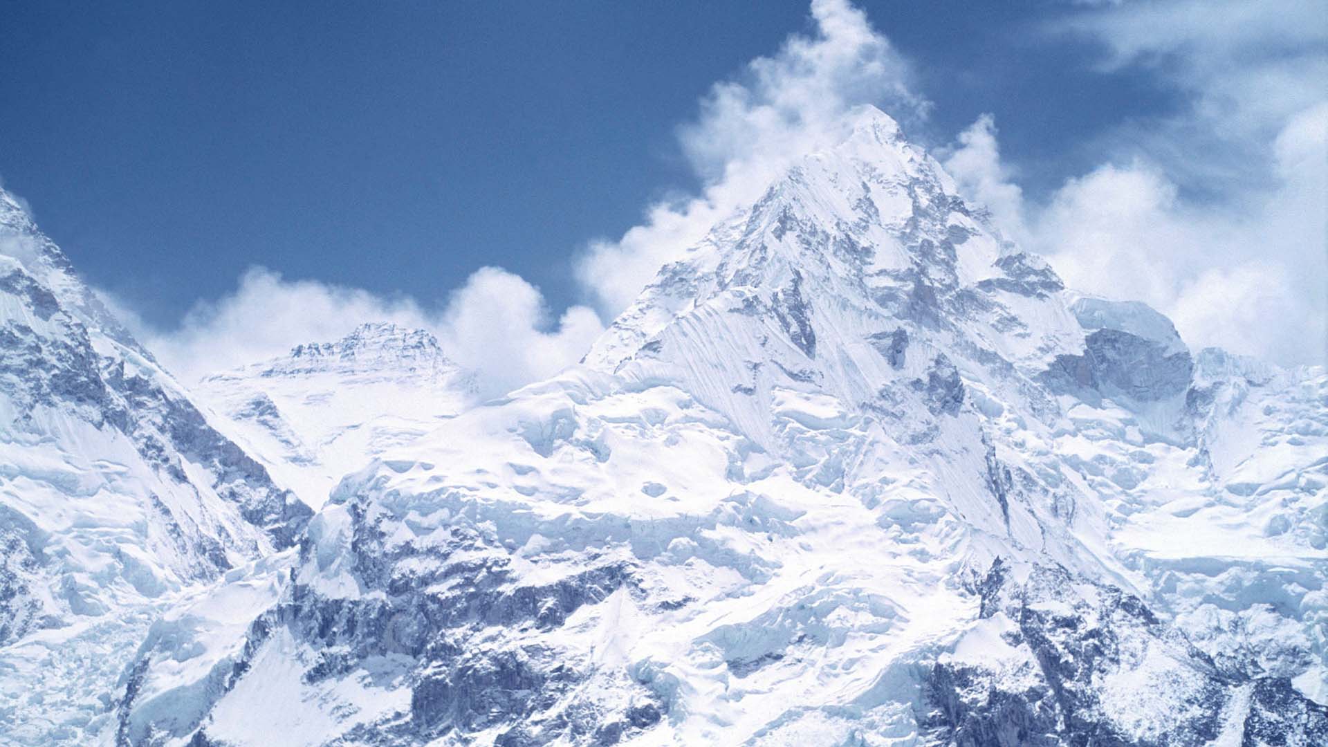 Himalayalar'da çığ düşmesi sonucu 10 dağcı öldü, 11 dağcı kayıp