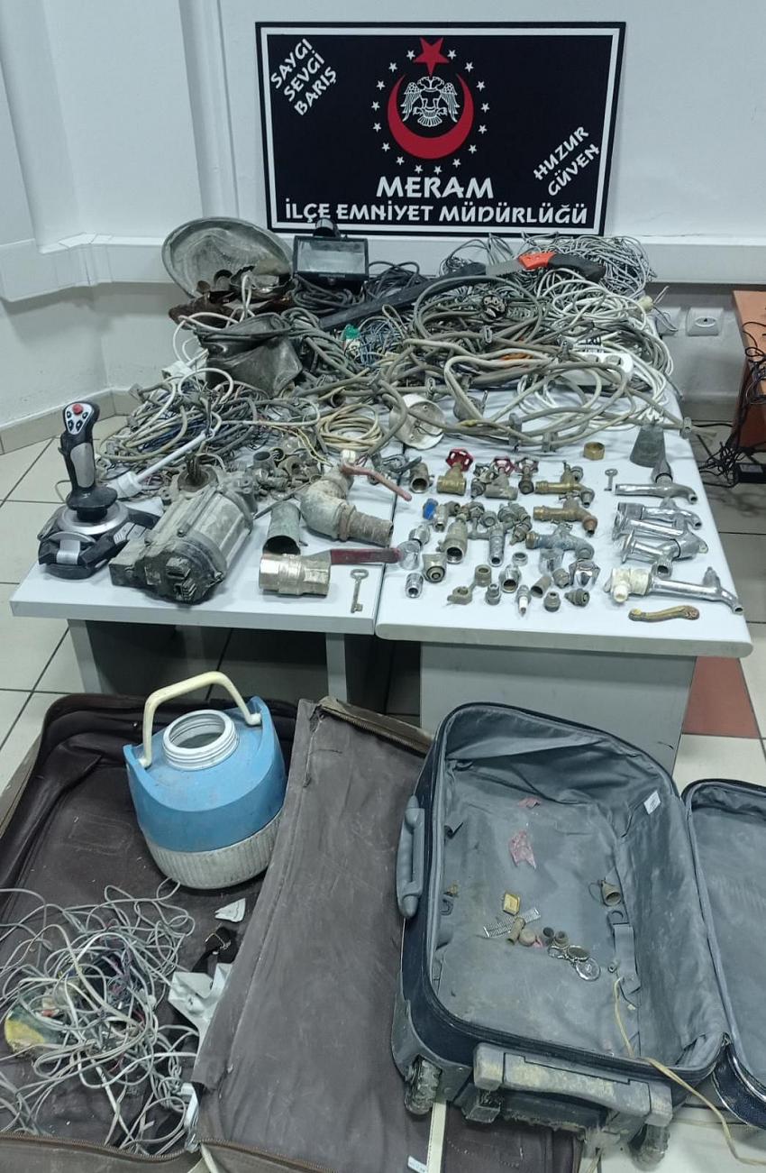 HIRSIZLAR YAKAYI ELE VERDİ, 3 GÖZALTI